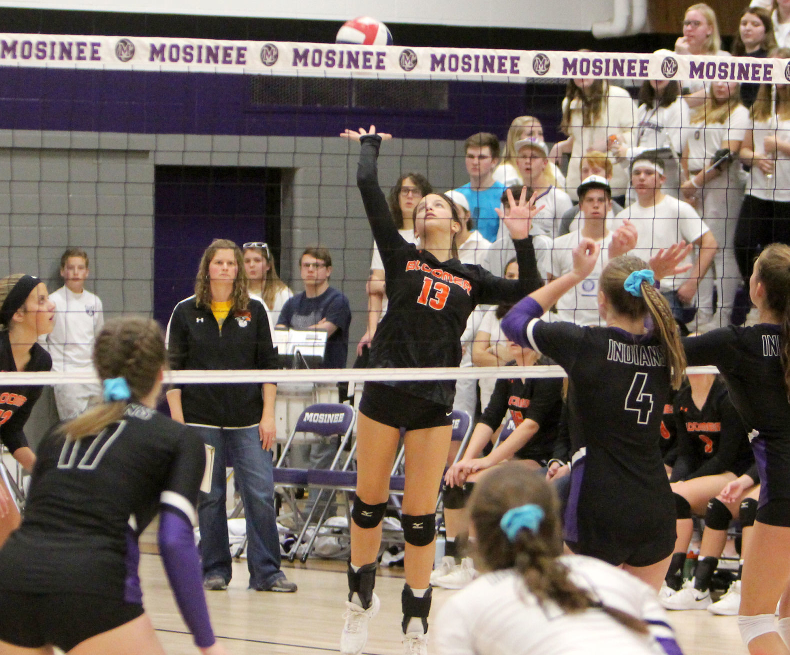 Bloomer volleyball at Mosinee 11-2-19